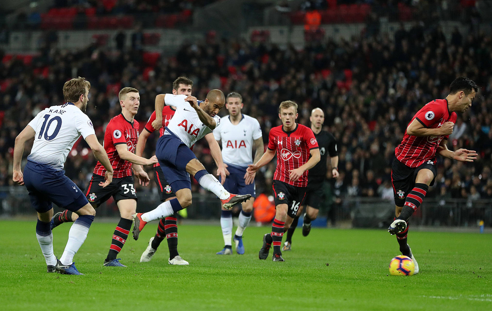 比赛中均有 比赛中均有